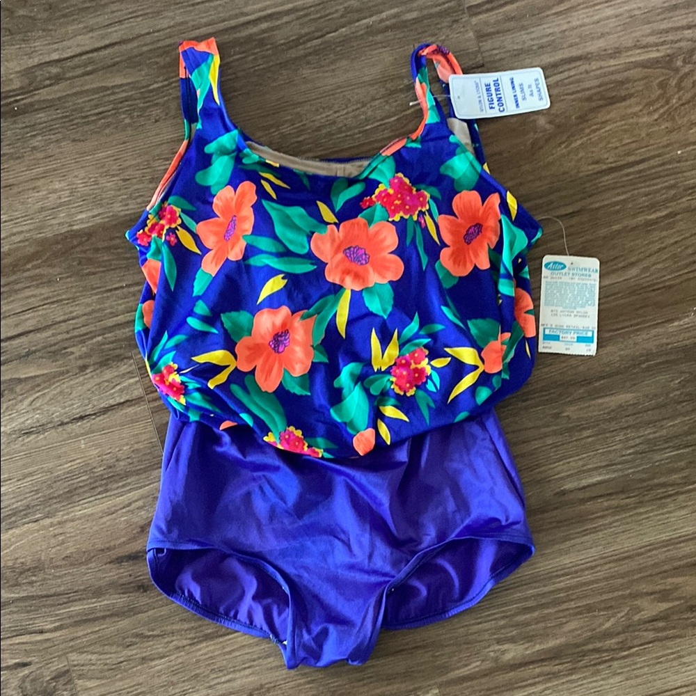 VTG 90’s bright floral swimsuit one piece NWT dead stock size 18 Beachy vaca